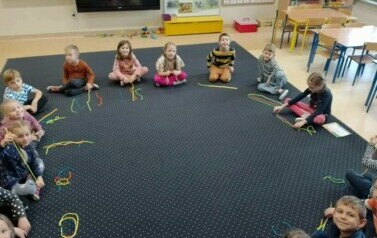 Projekty, zajęcia edukacyjne, innowacja Mądrzy Rodzice &bdquo;Jedyneczki&rdquo; 10