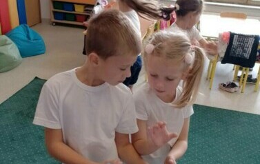 Projekty, zajęcia edukacyjne, innowacja Mądrzy Rodzice &bdquo;Jedyneczki&rdquo; 34