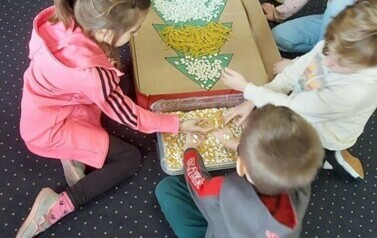 Projekty, zajęcia edukacyjne, innowacja Mądrzy Rodzice &bdquo;Jedyneczki&rdquo; 91