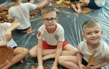 Projekty, zajęcia edukacyjne, innowacja Mądrzy Rodzice &bdquo;Jedyneczki&rdquo; 98