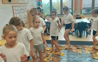 Projekty, zajęcia edukacyjne, innowacja Mądrzy Rodzice &bdquo;Jedyneczki&rdquo; 121