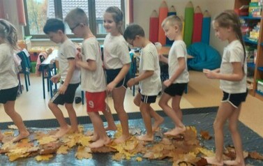 Projekty, zajęcia edukacyjne, innowacja Mądrzy Rodzice &bdquo;Jedyneczki&rdquo; 122