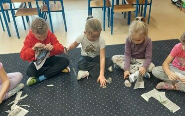 Projekty, zajęcia edukacyjne, innowacja Mądrzy Rodzice &bdquo;Jedyneczki&rdquo; 132
