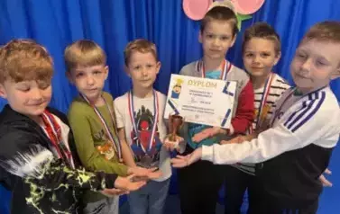 Komkursy sportowe, prozdrowotne -  Starszaki w akcji. 11